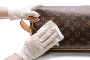 come pulire le borse di louis vuitton|Come pulire i manici di una borsa Louis Vuitton .